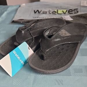 Women's Black Watelves Flip Flops EU38
